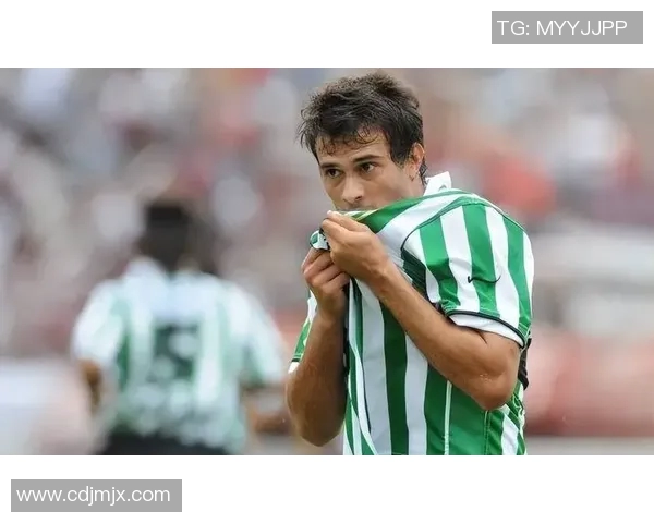 科隆竞技迎战班菲尔德期待激烈对抗与精彩进球的较量 科隆竞技迎战班菲尔德期待激烈对抗与精彩进球的较量