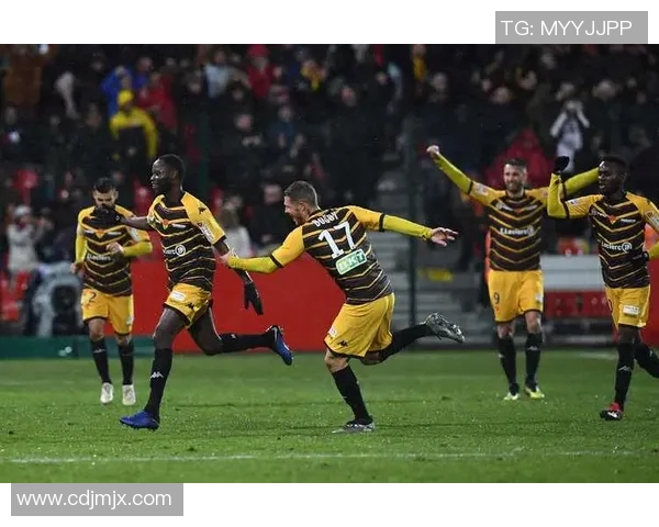 奎维利与奥尔良足球队历史对抗回顾与发展轨迹分析 奎维利与奥尔良足球队历史对抗回顾与发展轨迹分析